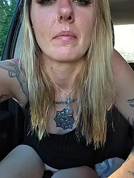 SheIsSomething online show from 06-14-26, 01:47