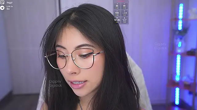 Snapshot of Gigi_ohlala chatting on 09-12-25, 07:47 Gigi ohlala online show from 09-12-25, 07:47