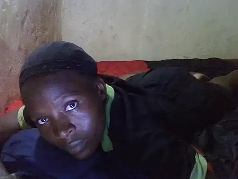 Snapshot of cute-shamza chatting on 10-02-25, 05:31 cute-shamza online show from 10-02-25, 05:31