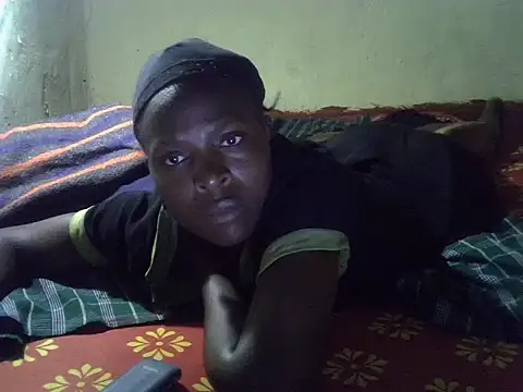 Snapshot of cute-shamza chatting on 10-08-25, 05:38 cute-shamza online show from 10-08-25, 05:38