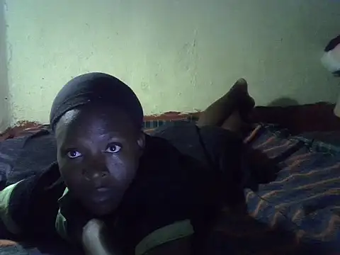 Snapshot of cute-shamza chatting on 10-10-25, 03:49 cute-shamza online show from 10-10-25, 03:49