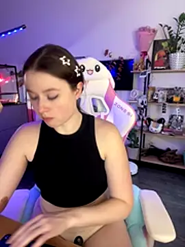 Snapshot of sweetest_pie chatting on 11-16-25, 08:09 sweetest pie online show from 11-16-25, 08:09