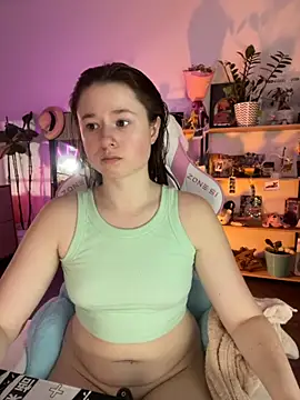 Snapshot of sweetest_pie chatting on 11-29-25, 03:15 sweetest pie online show from 11-29-25, 03:15