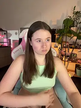 Snapshot of sweetest_pie chatting on 02-28-26, 07:26 sweetest pie online show from 02-28-26, 07:26