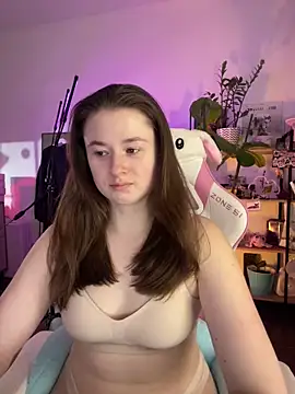 Snapshot of sweetest_pie chatting on 03-01-26, 05:37 sweetest pie online show from 03-01-26, 05:37