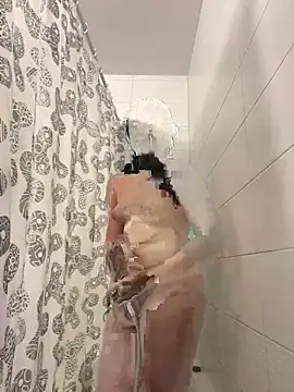 Snapshot of sweetest_pie chatting on 03-04-26, 08:15 sweetest pie online show from 03-04-26, 08:15