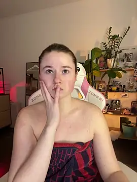 Snapshot of sweetest_pie chatting on 03-05-26, 10:50 sweetest pie online show from 03-05-26, 10:50