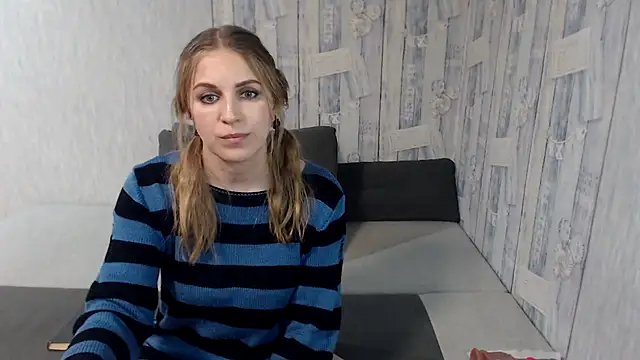 Snapshot of Pilly_green_ chatting on 03-16-25, 10:44 Pilly green online show from 03-16-25, 10:44