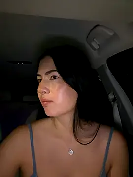 clairewntr online show from 10-24-25, 07:21