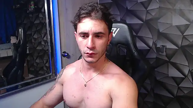 Snapshot of Latino_stud4u chatting on 03-02-25, 01:04 Latino stud4u online show from 03-02-25, 01:04