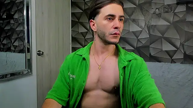 Latino stud4u online show from 01-18-26, 12:14