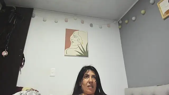 Snapshot of aisha_latina chatting on 12-16-24, 02:47 aisha latina online show from 12-16-24, 02:47