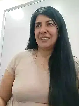 Snapshot of aisha_latina chatting on 01-22-25, 05:59 aisha latina online show from 01-22-25, 05:59