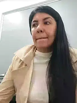 Snapshot of aisha_latina chatting on 02-10-25, 02:05 aisha latina online show from 02-10-25, 02:05