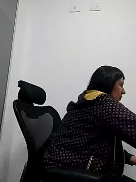 Snapshot of aisha_latina chatting on 02-12-25, 09:01 aisha latina online show from 02-12-25, 09:01