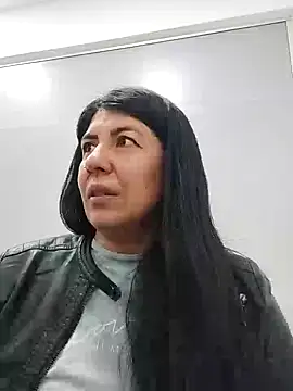 Snapshot of aisha_latina chatting on 02-18-25, 02:49 aisha latina online show from 02-18-25, 02:49