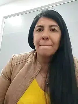 Snapshot of aisha_latina chatting on 02-19-25, 03:16 aisha latina online show from 02-19-25, 03:16