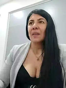 Snapshot of aisha_latina chatting on 02-21-25, 08:49 aisha latina online show from 02-21-25, 08:49