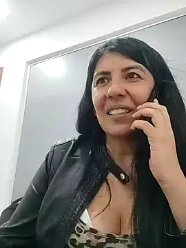 Snapshot of aisha_latina chatting on 03-07-25, 08:11 aisha latina online show from 03-07-25, 08:11