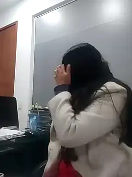 Snapshot of aisha_latina chatting on 09-18-25, 02:30 aisha latina online show from 09-18-25, 02:30