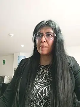 Snapshot of aisha_latina chatting on 10-29-25, 03:47 aisha latina online show from 10-29-25, 03:47