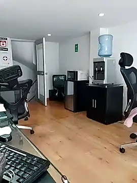 Snapshot of aisha_latina chatting on 12-02-25, 03:29 aisha latina online show from 12-02-25, 03:29