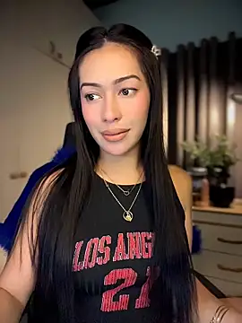 Jasmine Elcock online show from 04-26-26, 11:52