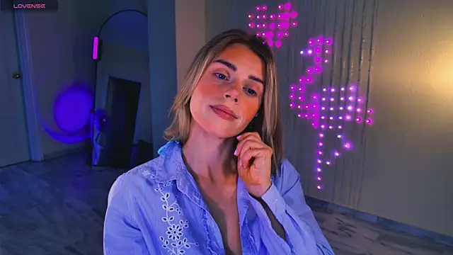 Arielle  03 online show from 08-02-26, 01:04