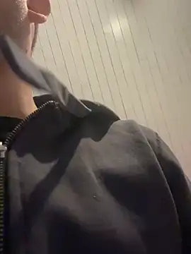 Snapshot of Taxidriver1988 chatting on 03-12-25, 07:06 Taxidriver1988 online show from 03-12-25, 07:06