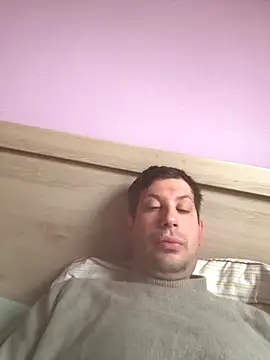 Snapshot of Taxidriver1988 chatting on 12-21-25, 10:00 Taxidriver1988 online show from 12-21-25, 10:00