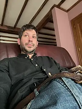 Snapshot of Taxidriver1988 chatting on 02-20-26, 02:06 Taxidriver1988 online show from 02-20-26, 02:06