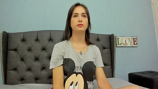 Snapshot of AndreaStivens chatting on 03-08-25, 12:09 AndreaStivens online show from 03-08-25, 12:09