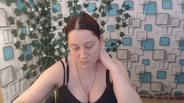 Snapshot of JosieJun_ chatting on 01-23-25, 11:15 JosieJun online show from 01-23-25, 11:15