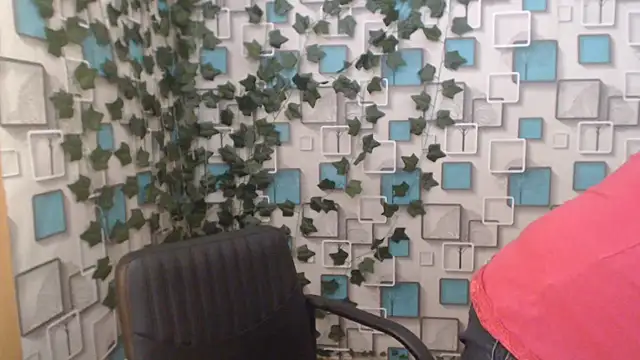 Snapshot of JosieJun_ chatting on 02-28-25, 04:21 JosieJun online show from 02-28-25, 04:21