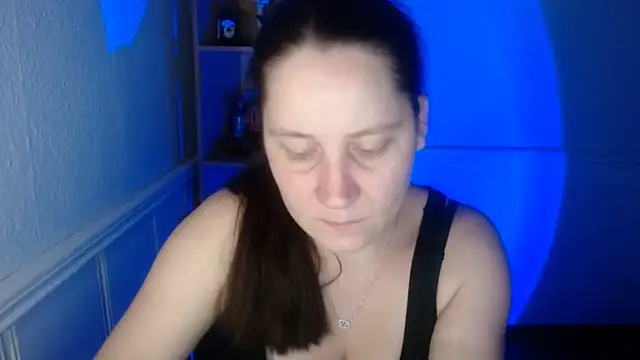 Snapshot of JosieJun_ chatting on 10-15-25, 06:41 JosieJun online show from 10-15-25, 06:41