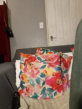 HoneyDropsX online show from 06-17-26, 11:05