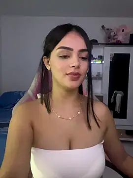 Snapshot of anniehart chatting on 11-14-25, 02:10 anniehart online show from 11-14-25, 02:10