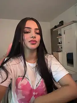 Snapshot of anniehart chatting on 03-06-26, 01:57 anniehart online show from 03-06-26, 01:57