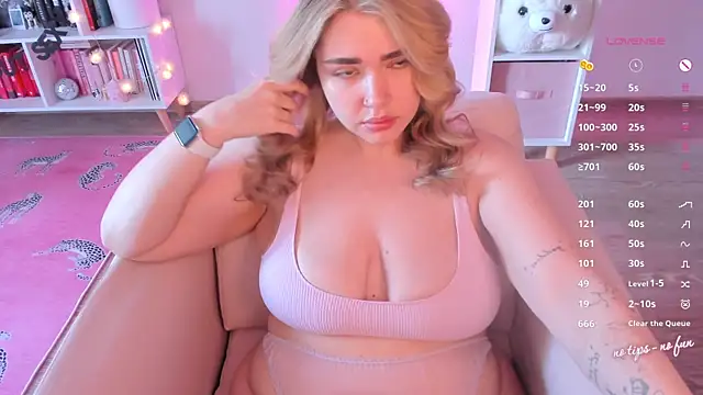 pussy-kattt online show from 07-26-26, 08:21