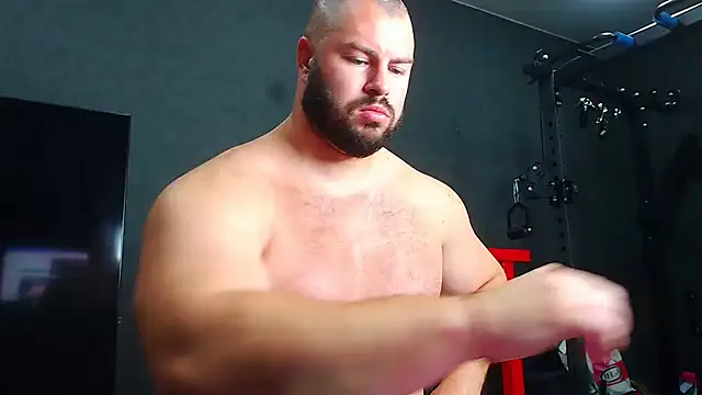 Snapshot of muscularjohnforuX chatting on 06-19-26, 08:29 muscularjohnforuX online show from 06-19-26, 08:29