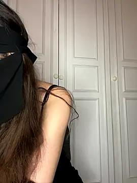 Snapshot of arabiaAna chatting on 09-25-25, 11:41 arabiaAna online show from 09-25-25, 11:41