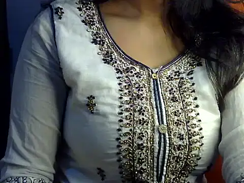 Snapshot of SiaraSiyA chatting on 05-08-26, 05:18 SiaraSiyA online show from 05-08-26, 05:18