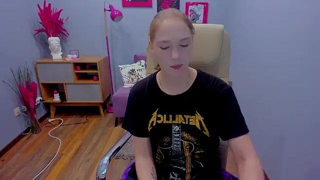 Snapshot of _fiona_Love chatting on 11-09-25, 08:29 fiona Love online show from 11-09-25, 08:29