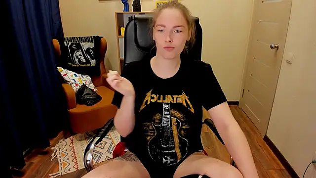 Snapshot of _fiona_Love chatting on 02-21-26, 08:32 fiona Love online show from 02-21-26, 08:32