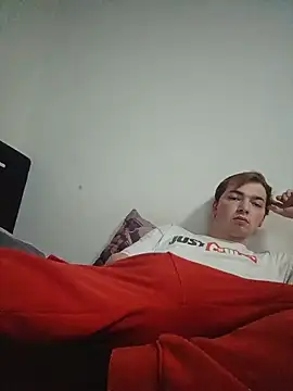 BigJuicy18cm online show from 12-15-25, 10:47