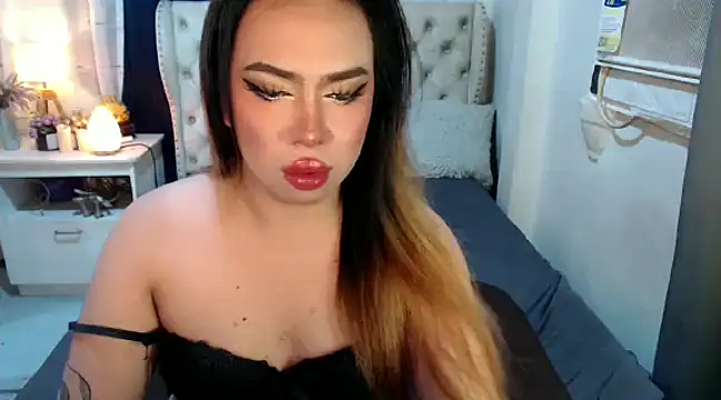 Snapshot of RebecaNextToYou chatting on 12-11-24, 05:15 RebecaNextToYou online show from 12-11-24, 05:15