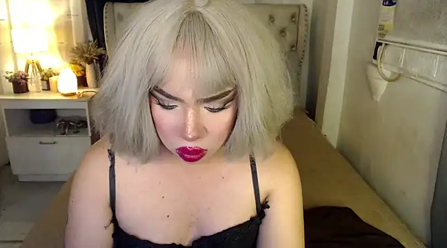 Snapshot of RebecaNextToYou chatting on 01-15-25, 08:48 RebecaNextToYou online show from 01-15-25, 08:48