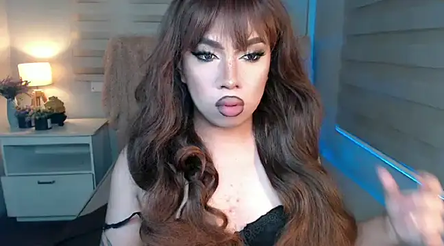 Snapshot of RebecaNextToYou chatting on 02-28-25, 05:26 RebecaNextToYou online show from 02-28-25, 05:26