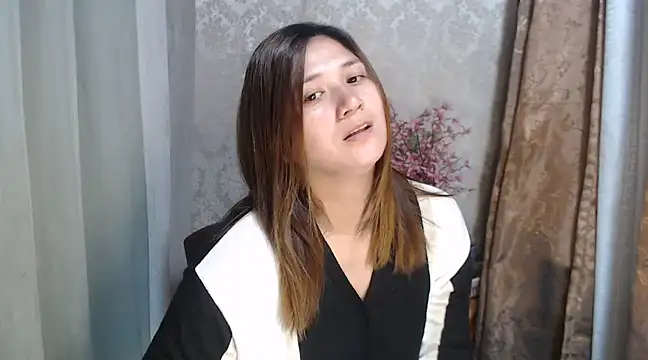 Snapshot of MS_Isabella_Snow92 chatting on 02-20-25, 11:32 MS Isabella Snow92 online show from 02-20-25, 11:32