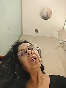 Susannemilf online show from 01-05-26, 08:34